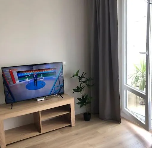 *hot* Main Square Brand New Luxury Lägenhet *