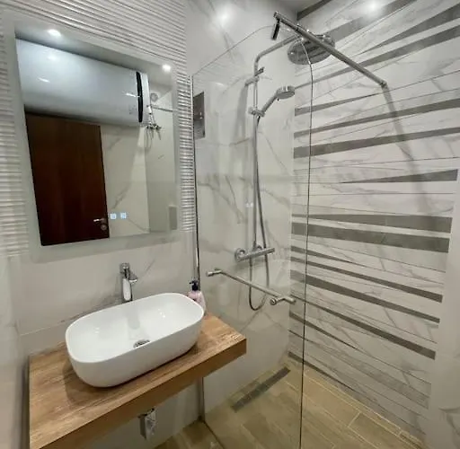 *hot* Main Square Brand New Luxury Lägenhet